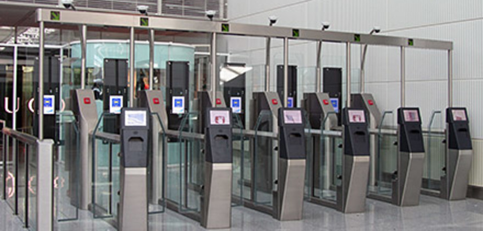 News: Selbstbedienung bei der Einreise: Passkontrolle mit EasyPASS