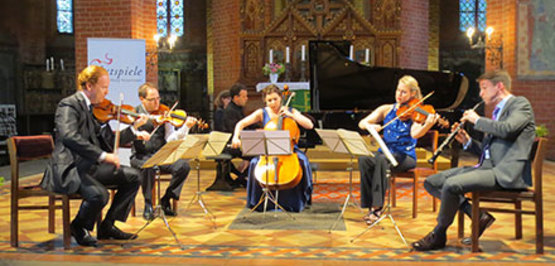 Pro Sky fliegt musikalische Botschafter der Festspiele Mecklenburg-Vorpommern