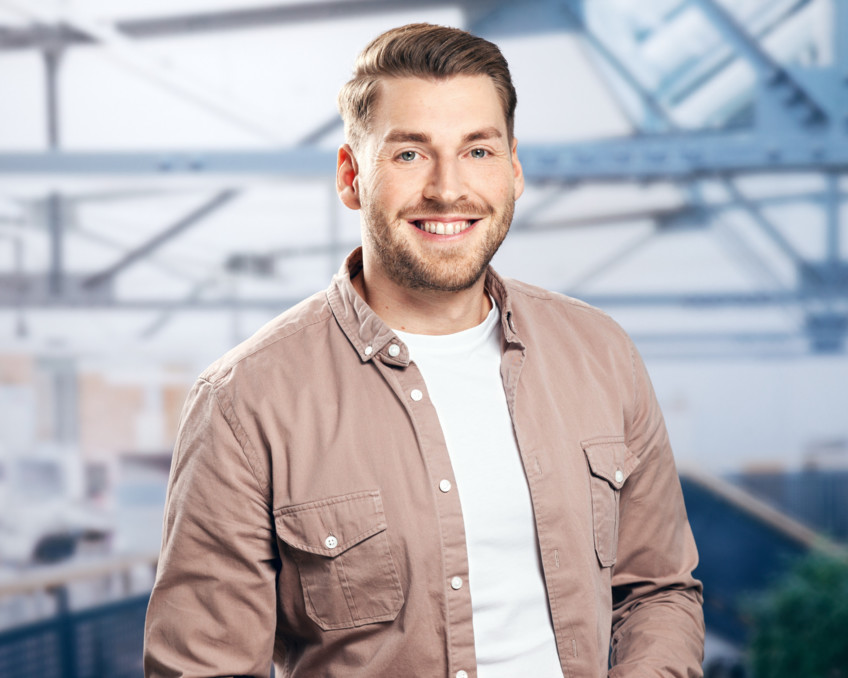 Dennis Trunschke, Client Service Manager Airport & Inflight Services