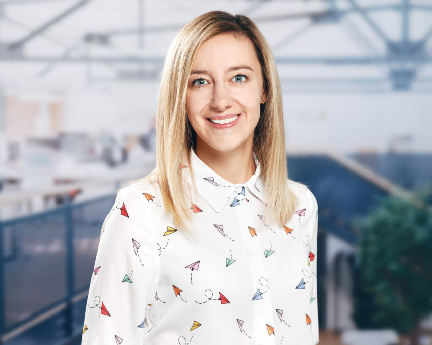 Jennifer Meiners, Client Service Manager Airline Tickets for Groups