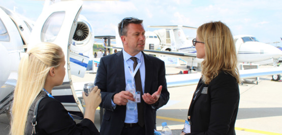 EBACE : des clients Pro Sky découvrent les dernières nouveautés en matière de jet privé